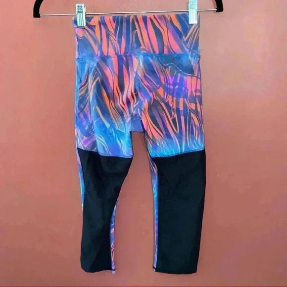 SoulCycle Colorful Capris - Picture 7 of 7
